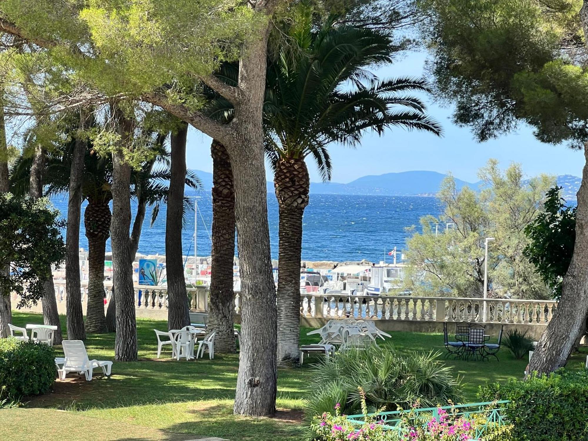 Duplex T3 Boulouris Pieds Dans L Eau Apartamento Saint-Raphaël Exterior foto